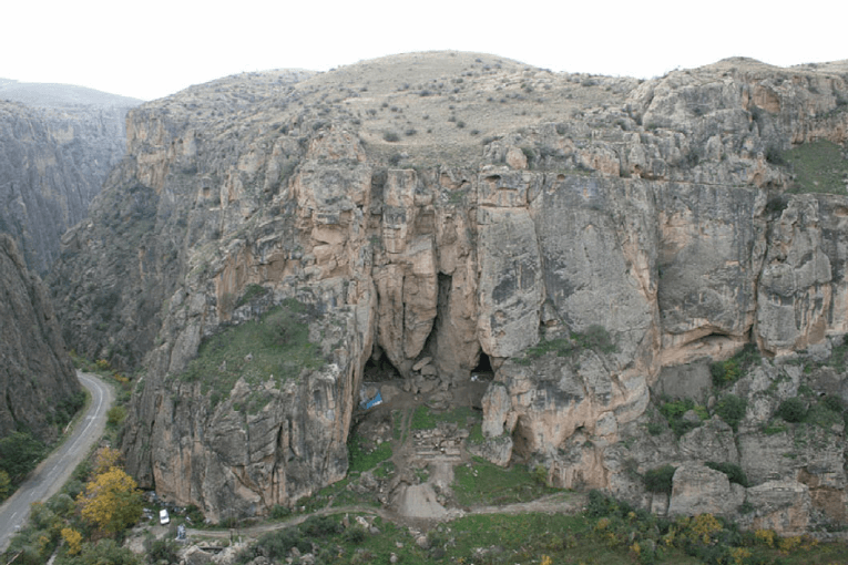 Արենի քարանձավ Արենի քարանձավ