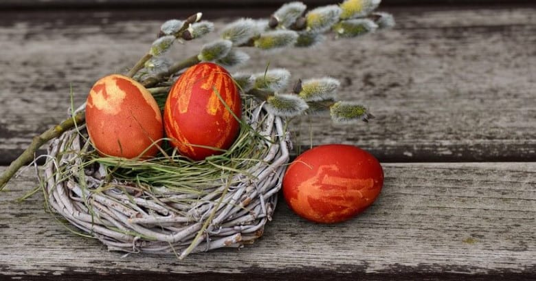 Красное пасхальное яйцо Красное пасхальное яйцо