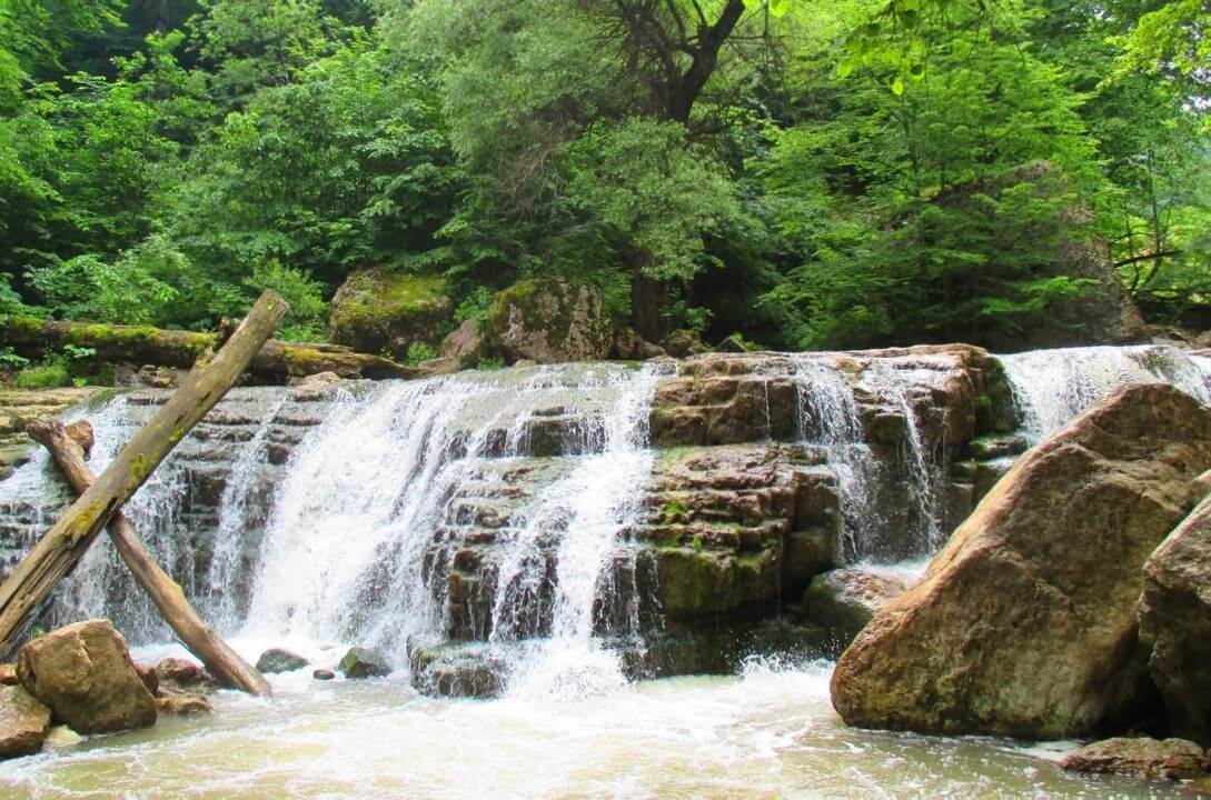 Хачагбюр или водопад Ластивер