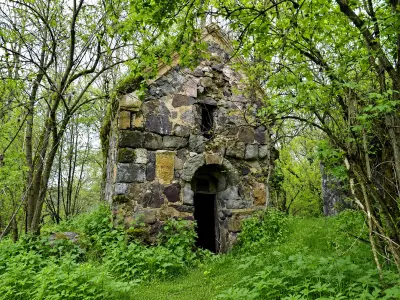 Jukhtak Monsatery