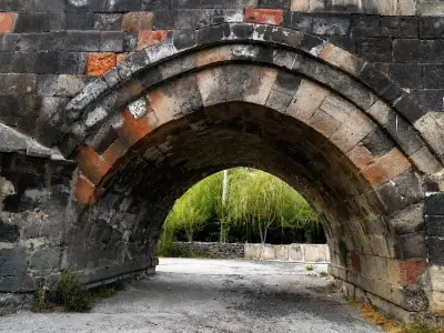 Օշականի կամուրջ