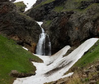 Водопад Гегарот