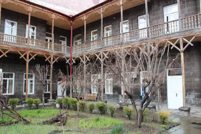 Gallery of Mariam and Eranuhi Aslamazyan Sisters