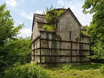 Jukhtak Monsatery