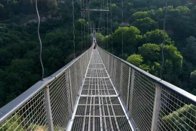 Качающийся мост Хндзореска