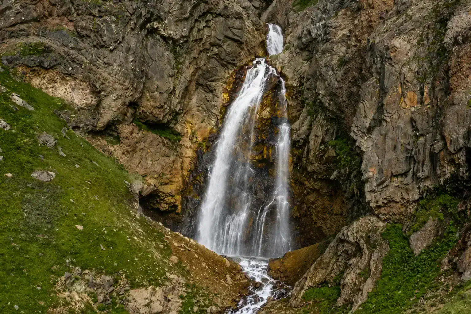 Գեղարոտի ջրվեժ