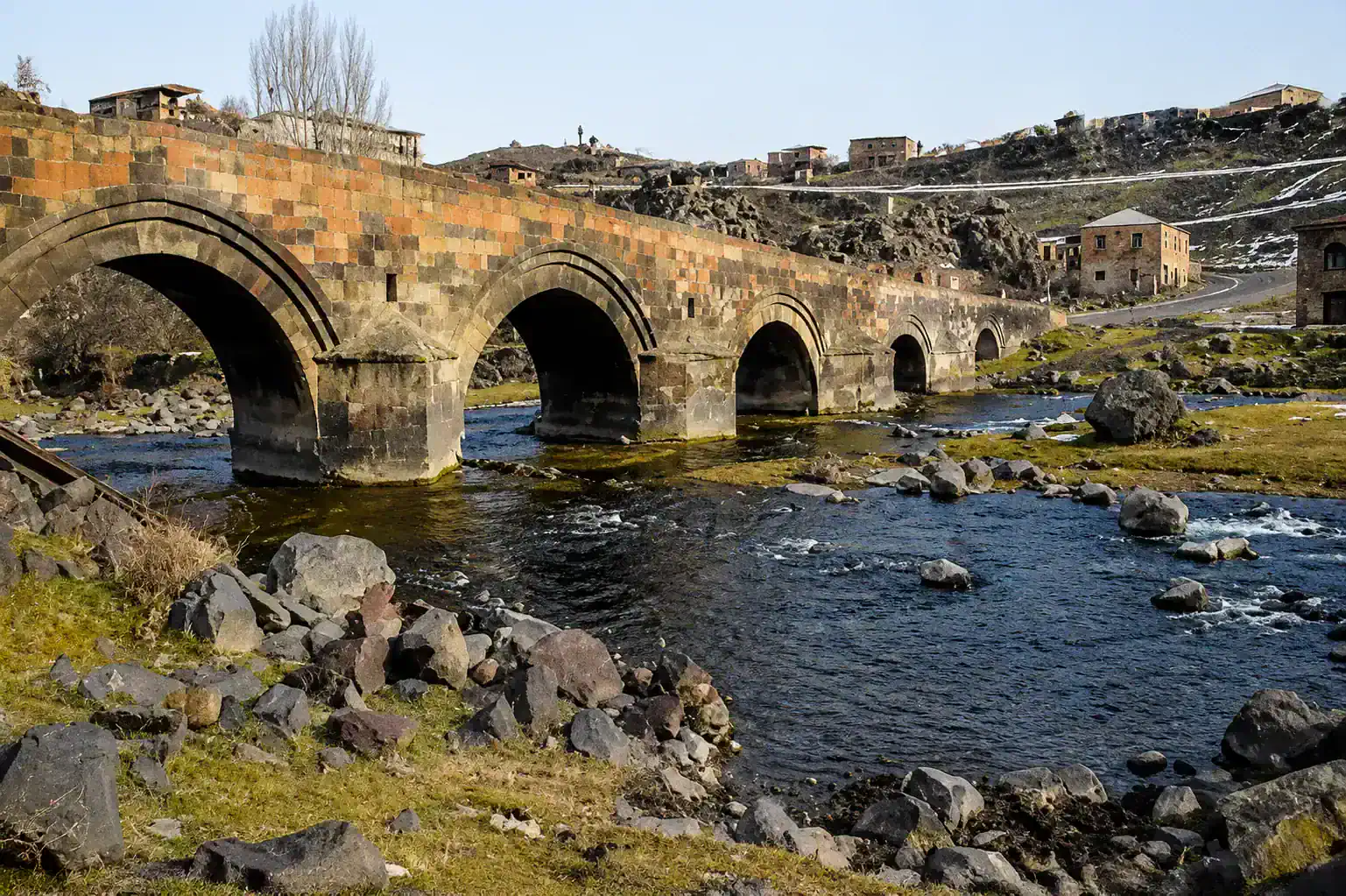 Օշականի կամուրջ