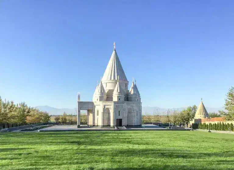 Quba Mêrê Dîwanê Yazidi Temple